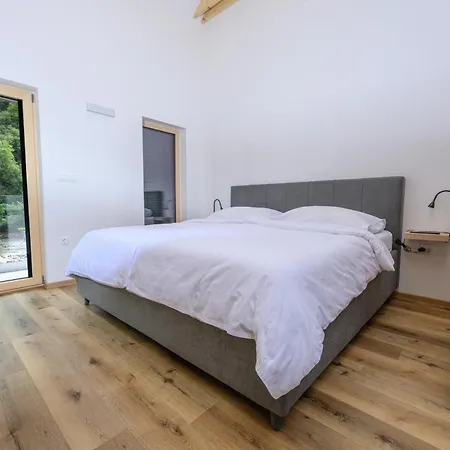 Aparthotel Cirus Riverfront Kolpa & Rafting